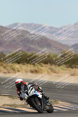 media/Nov-16-2025-Race Pace (Sun) [[8c5fa54630]]/Non Verified Riders (1st 20 Minutes)/2-Turn 10 (1010am)/